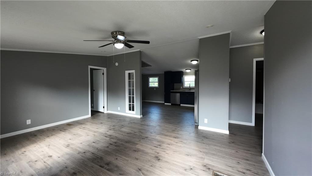 property viewer photo 2