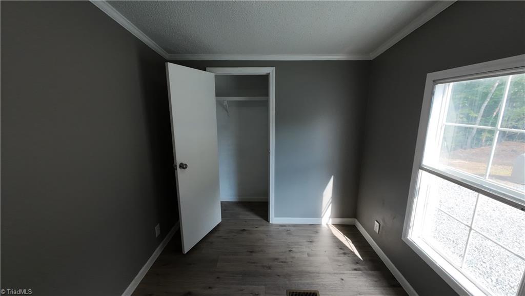 property viewer photo 7