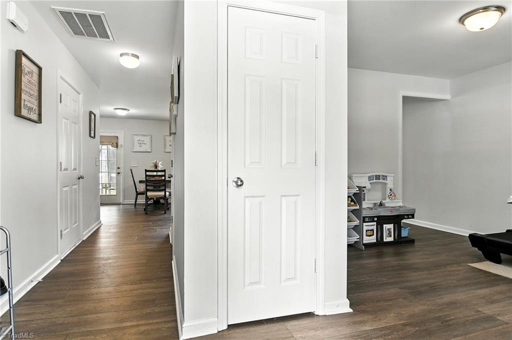 property viewer photo 6