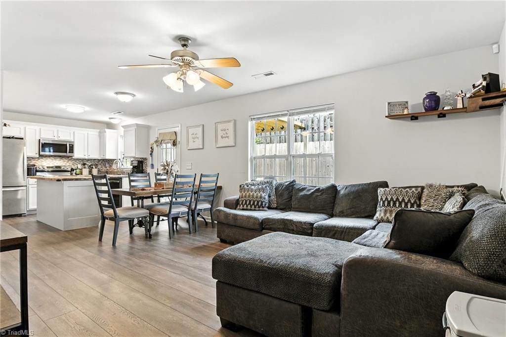 property viewer photo 9