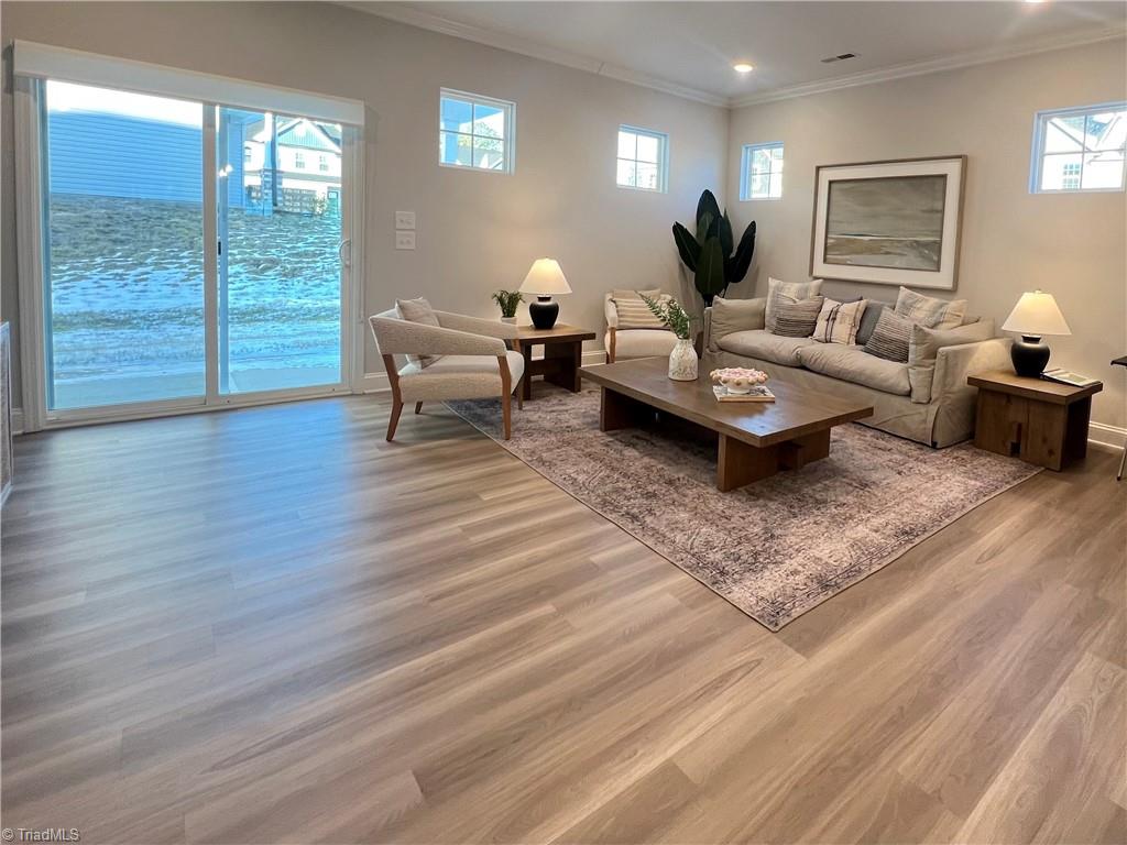 property viewer photo 5