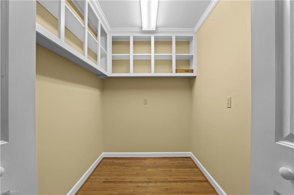 property viewer photo 13