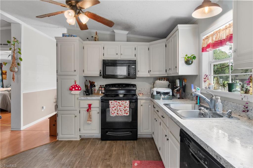 property viewer photo 14