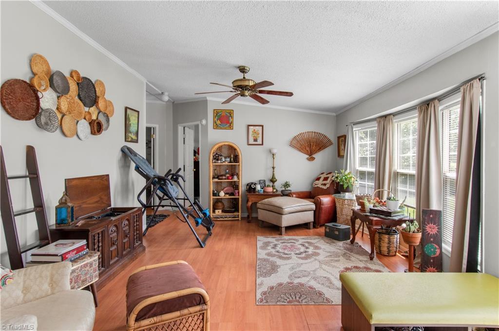 property viewer photo 9
