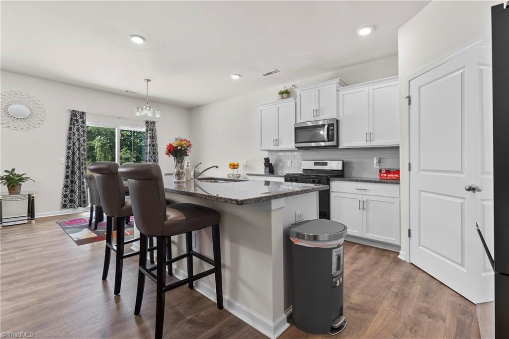 property viewer photo 11