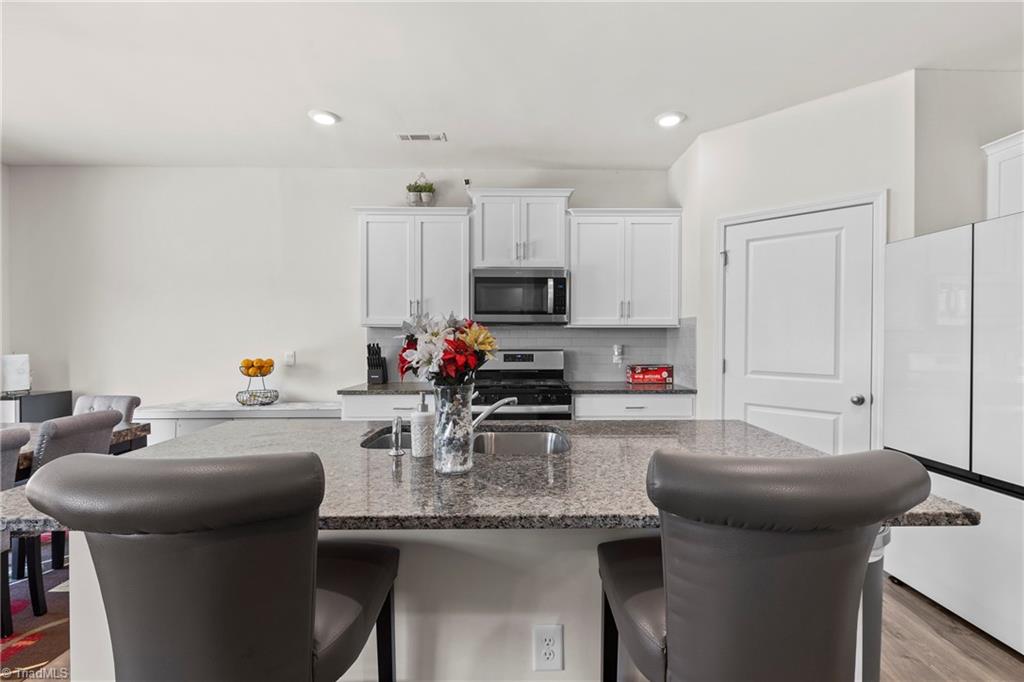 property viewer photo 12
