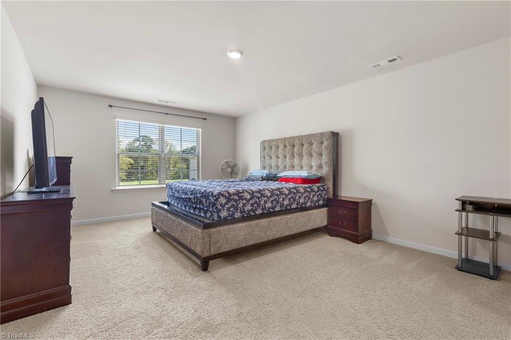 property viewer photo 23