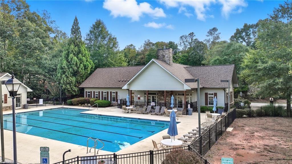 property viewer photo 6