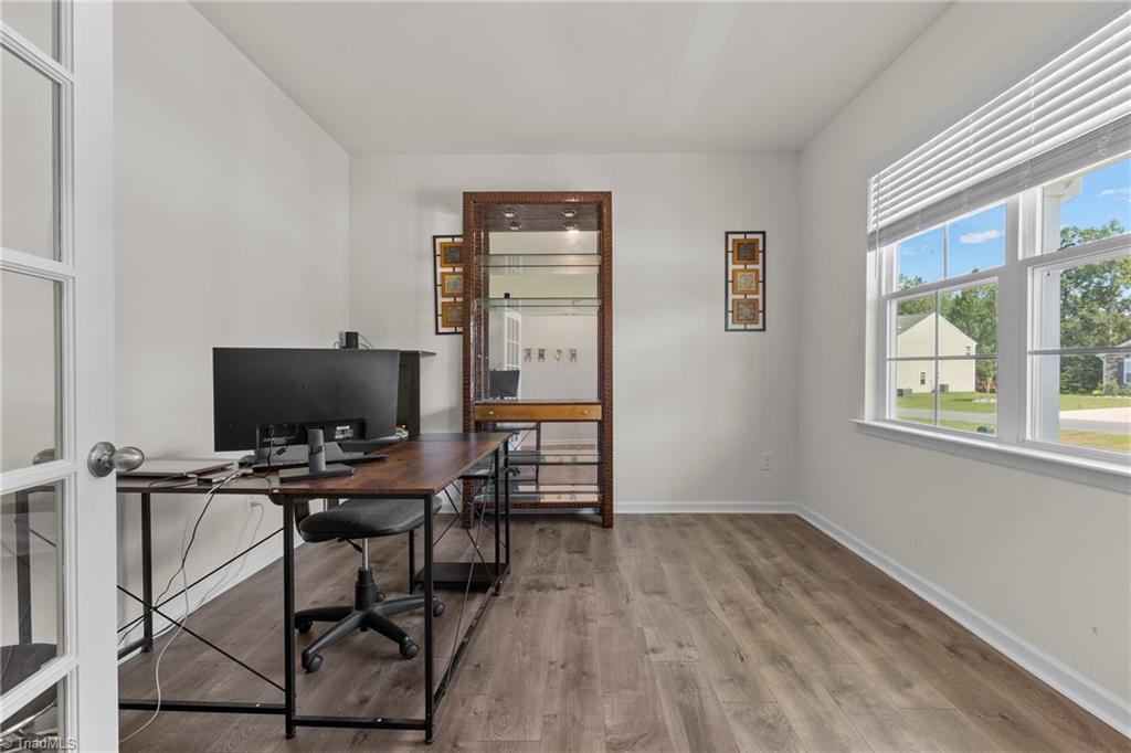 property viewer photo 9