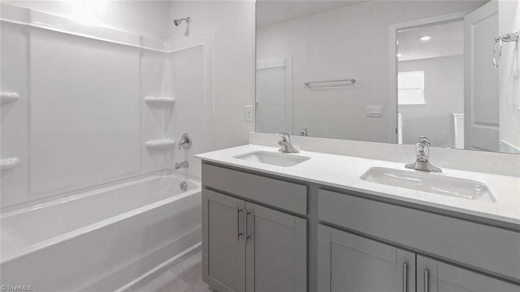 property viewer photo 19
