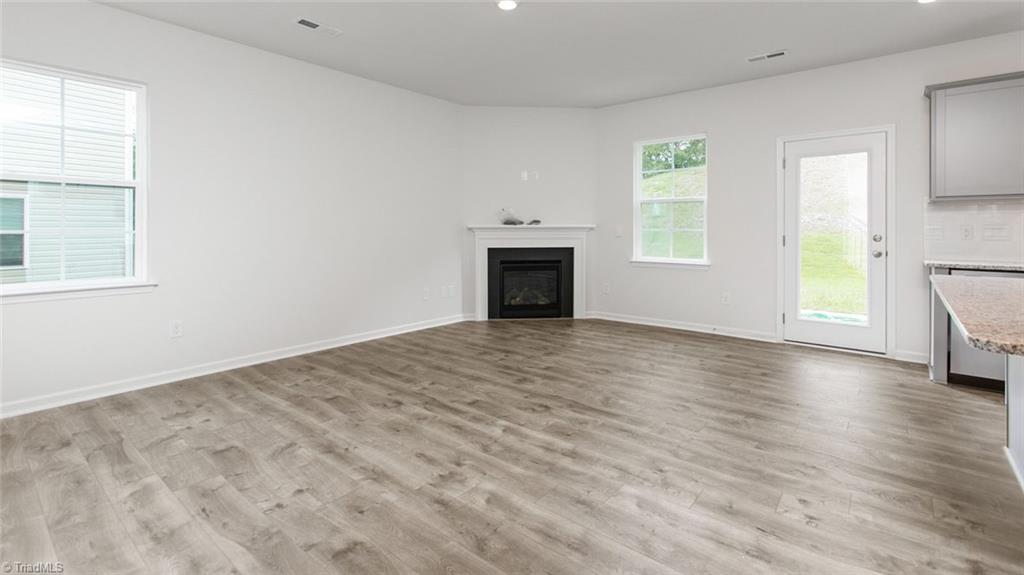 property viewer photo 5