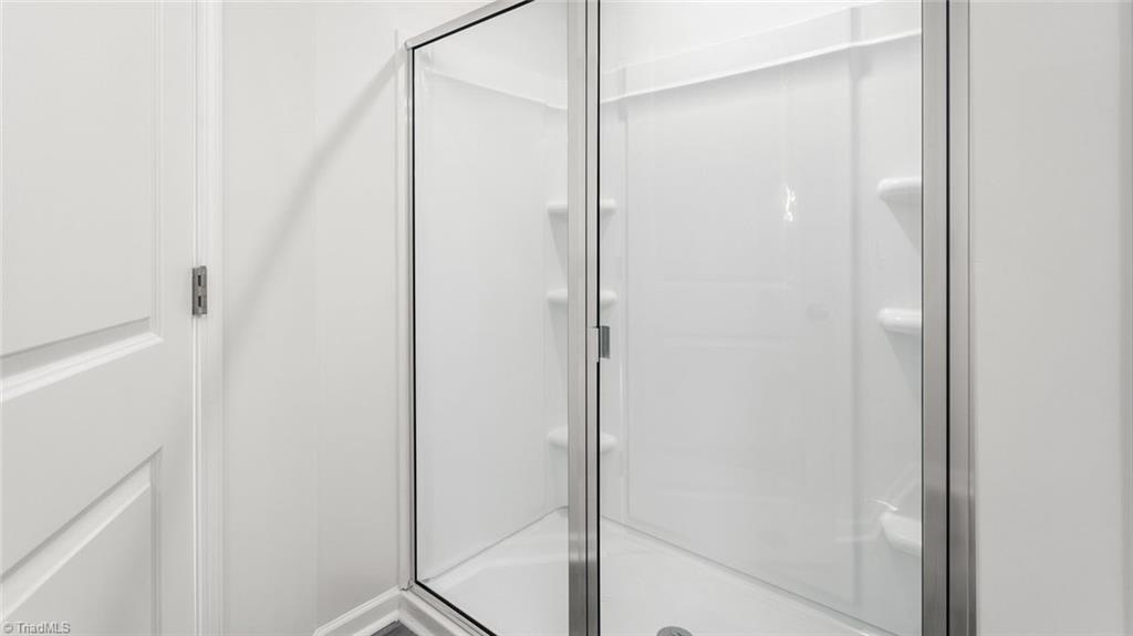 property viewer photo 16