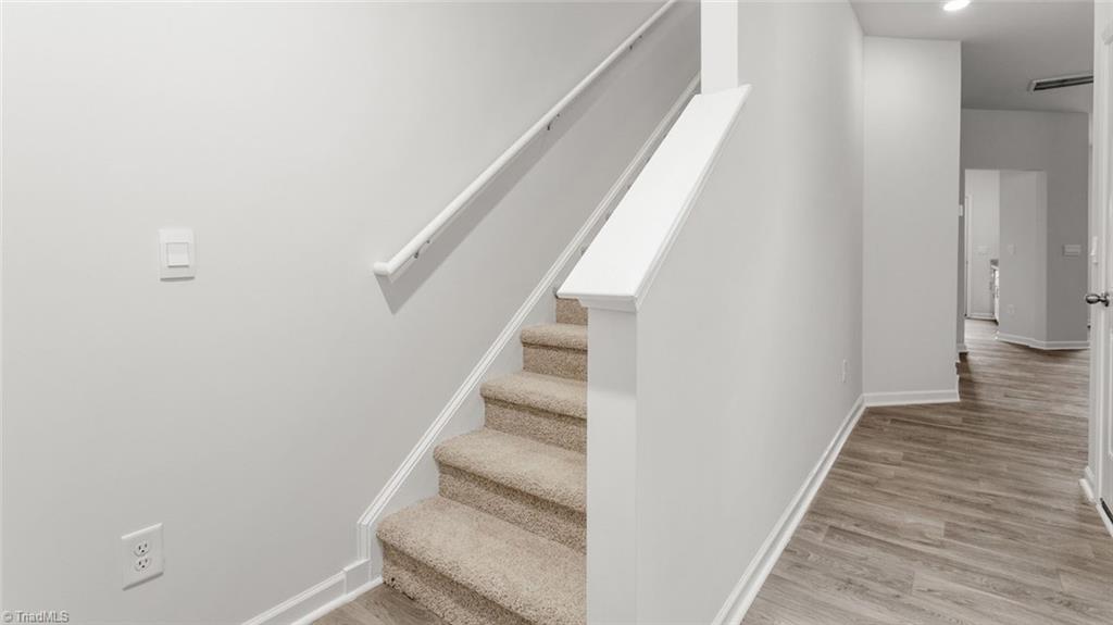 property viewer photo 4