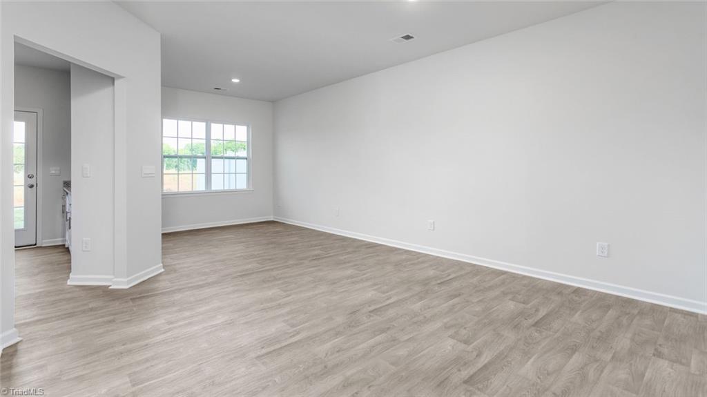 property viewer photo 5