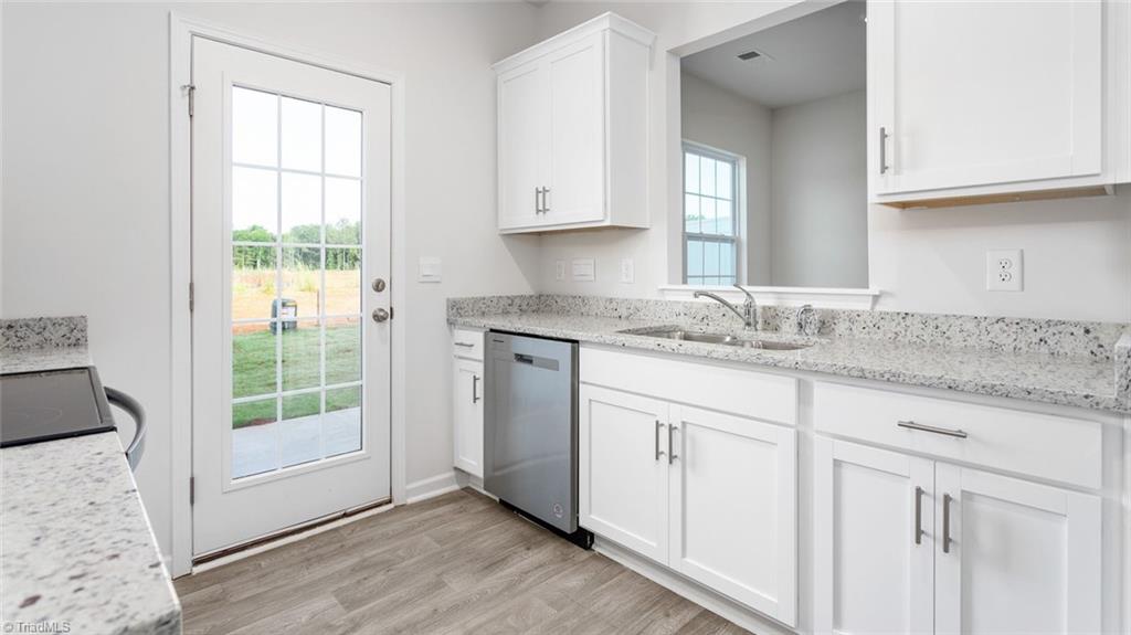 property viewer photo 9