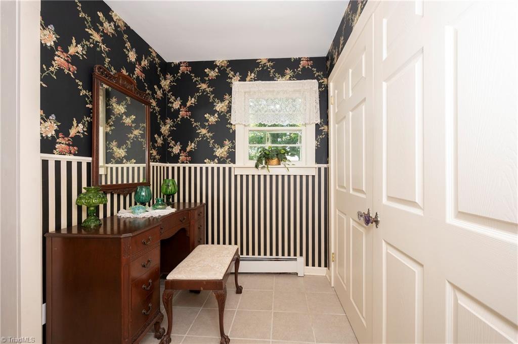 property viewer photo 18