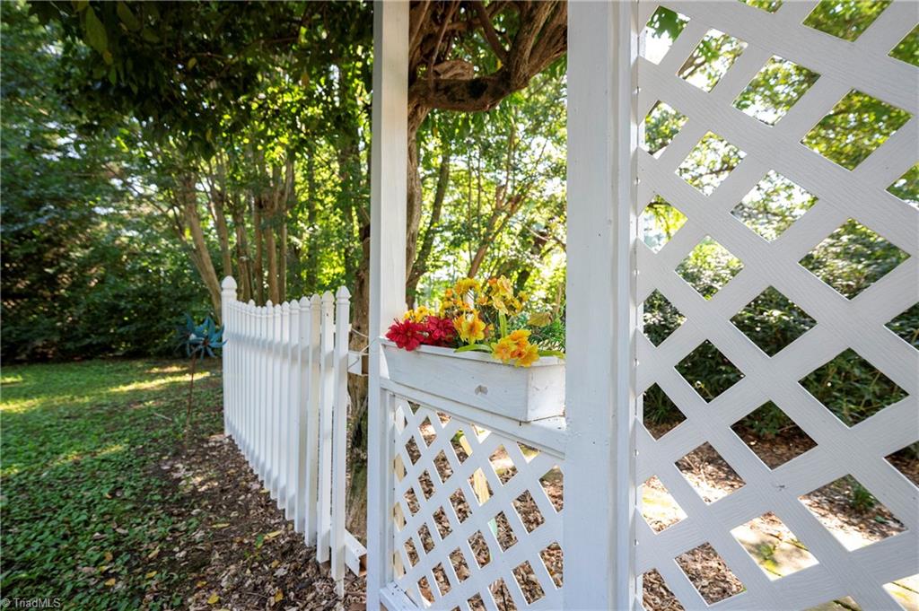 property viewer photo 35