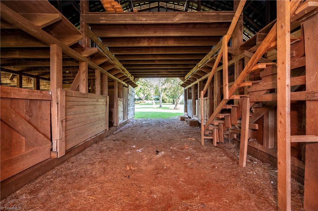 property viewer photo 41