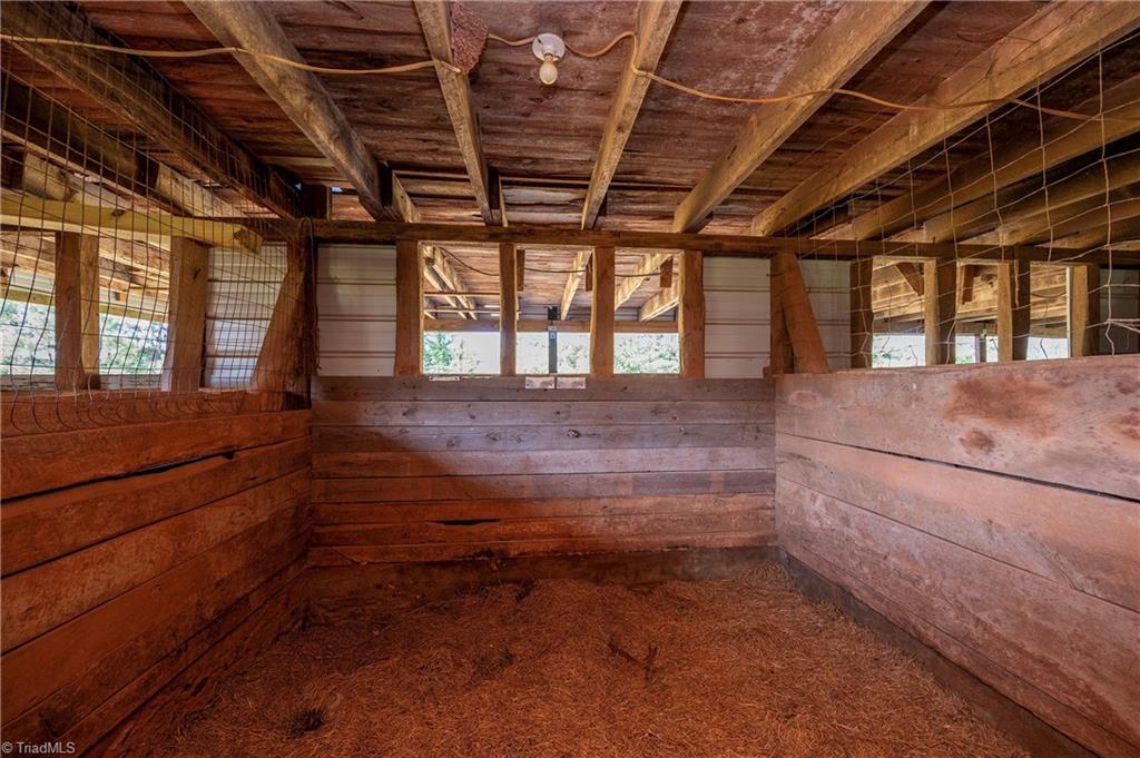property viewer photo 43
