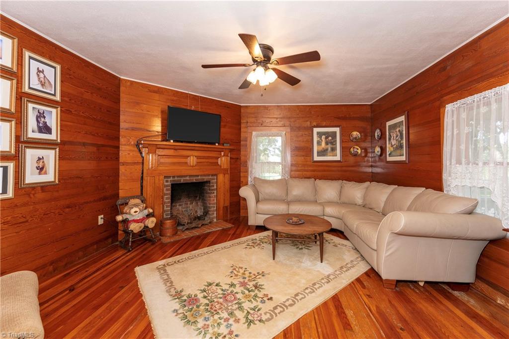 property viewer photo 5