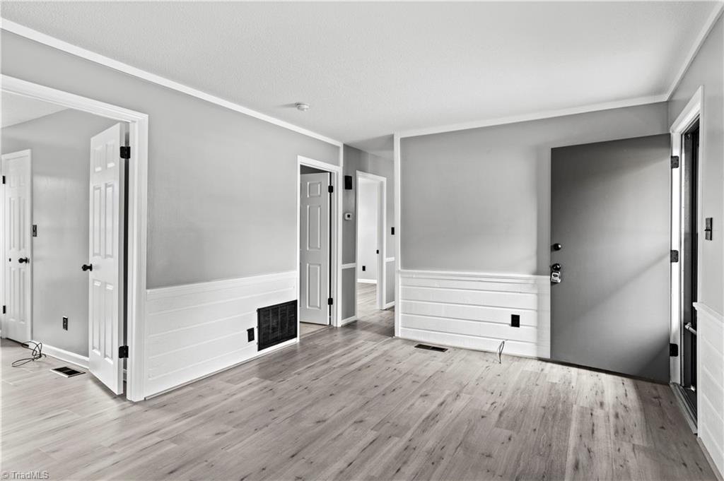 property viewer photo 4