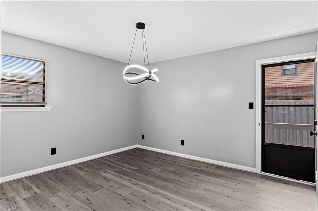 property viewer photo 5