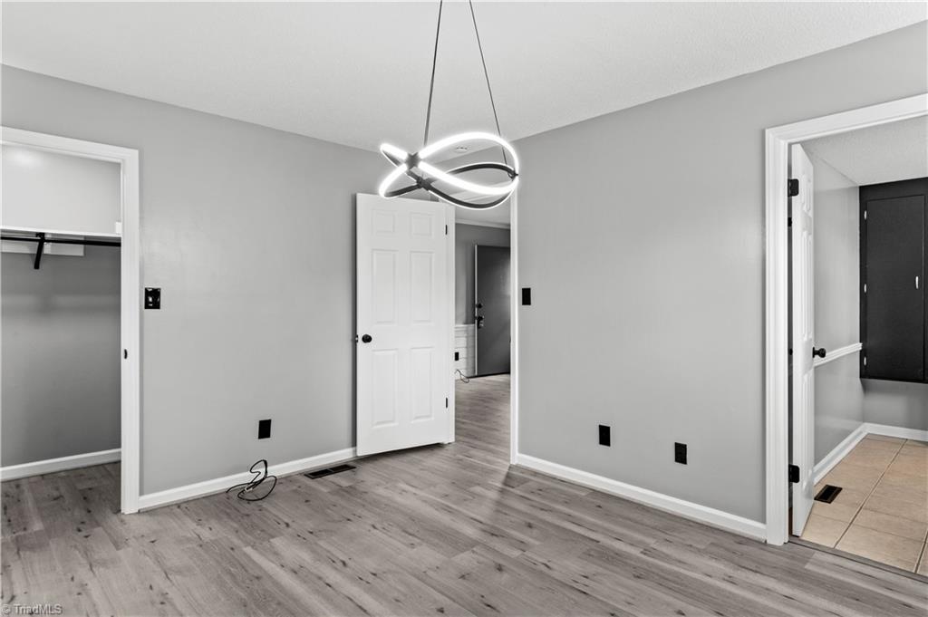 property viewer photo 6