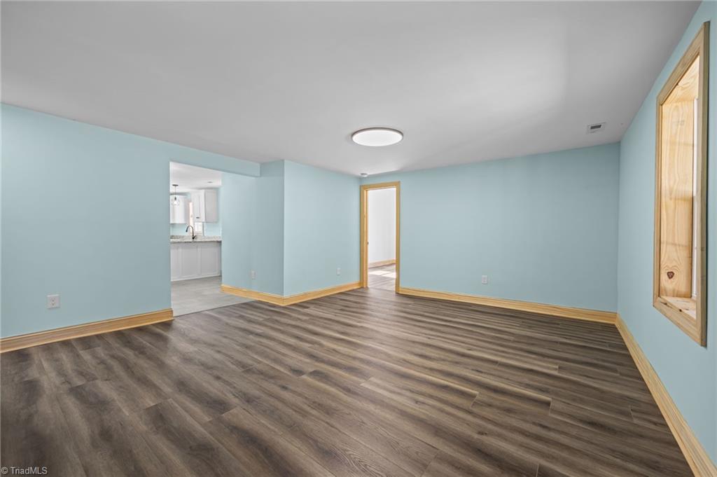 property viewer photo 9