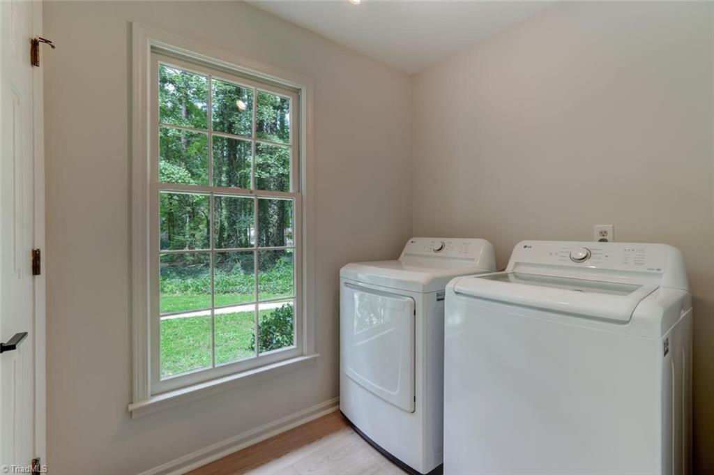 property viewer photo 15