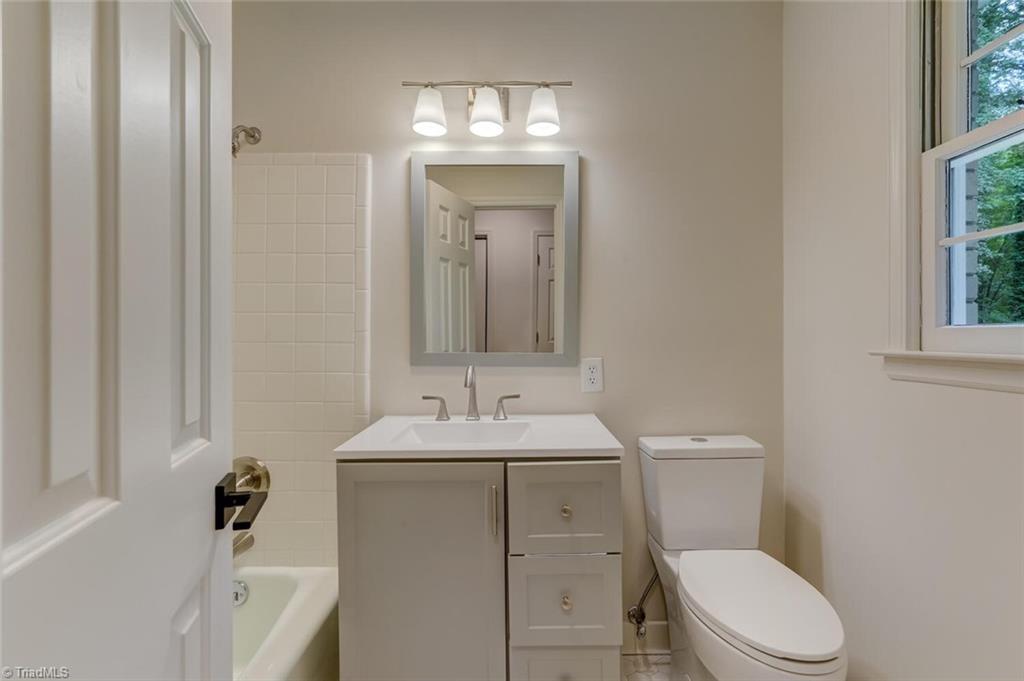 property viewer photo 16