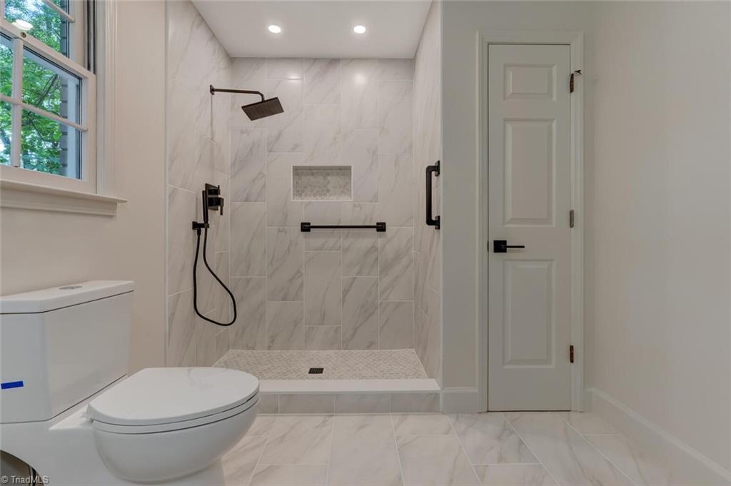 property viewer photo 22