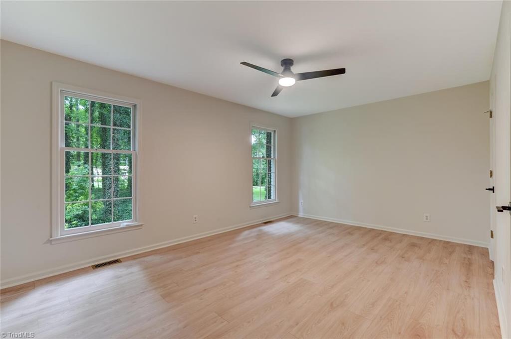 property viewer photo 23