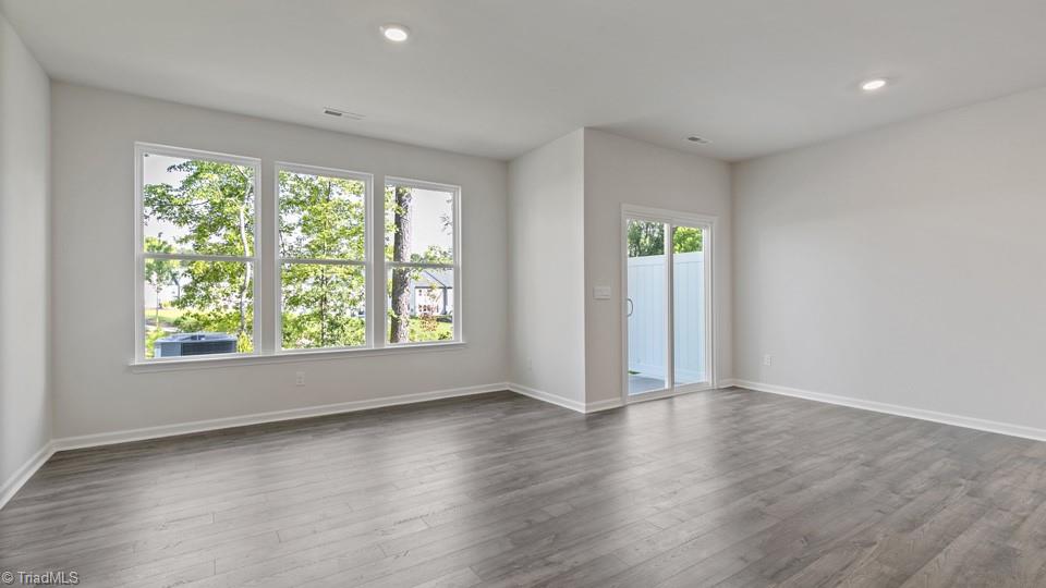 property viewer photo 12