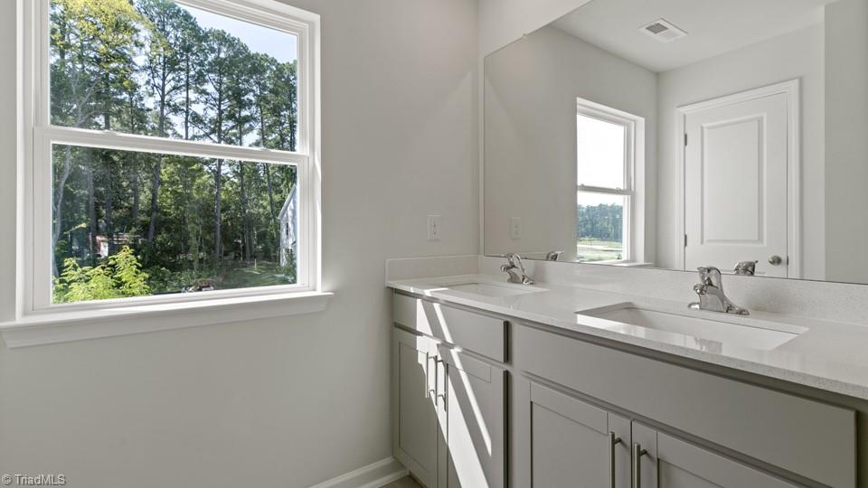 property viewer photo 14