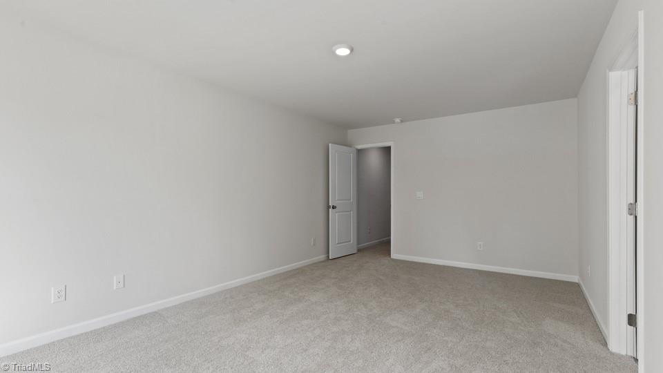 property viewer photo 25