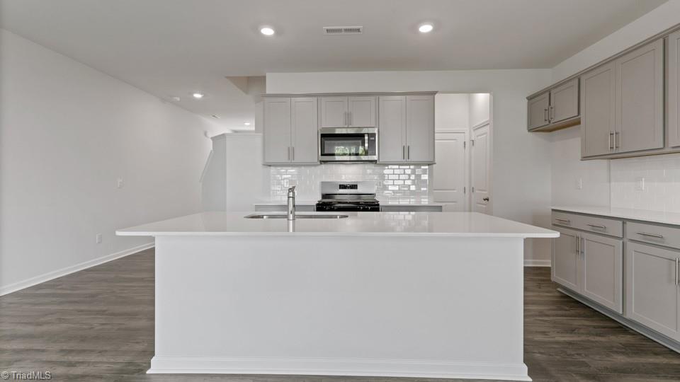 property viewer photo 6