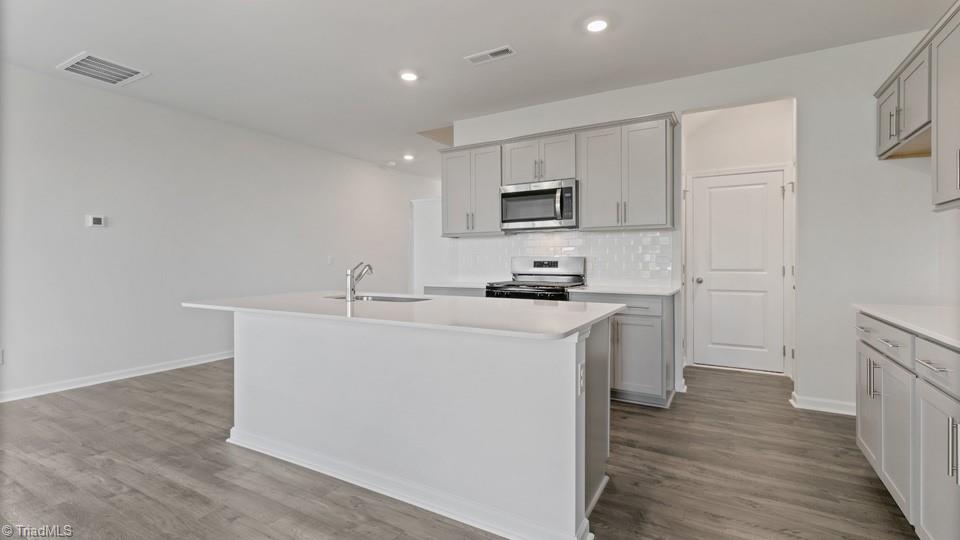 property viewer photo 7