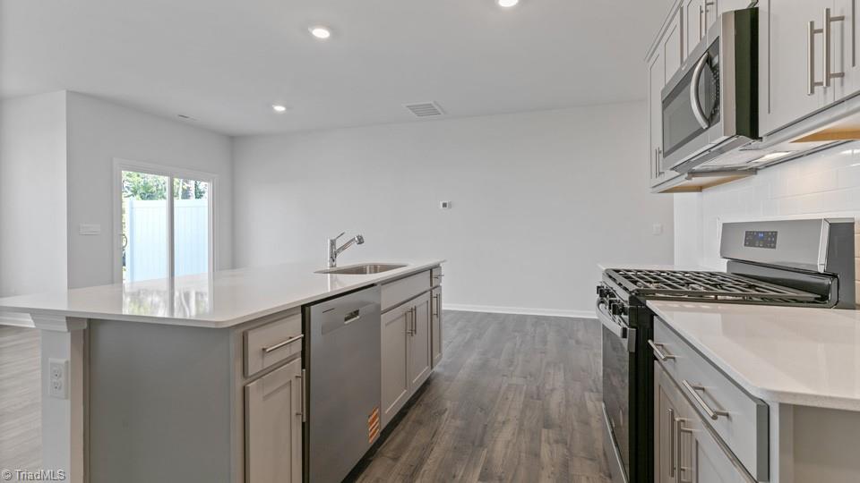 property viewer photo 8