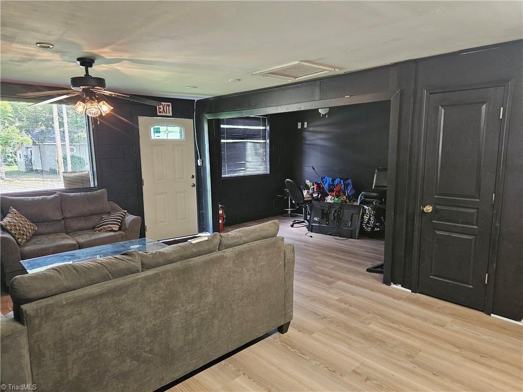 property viewer photo 2