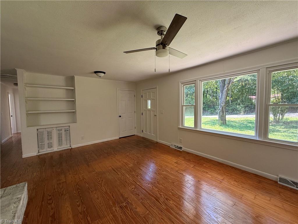 property viewer photo 28