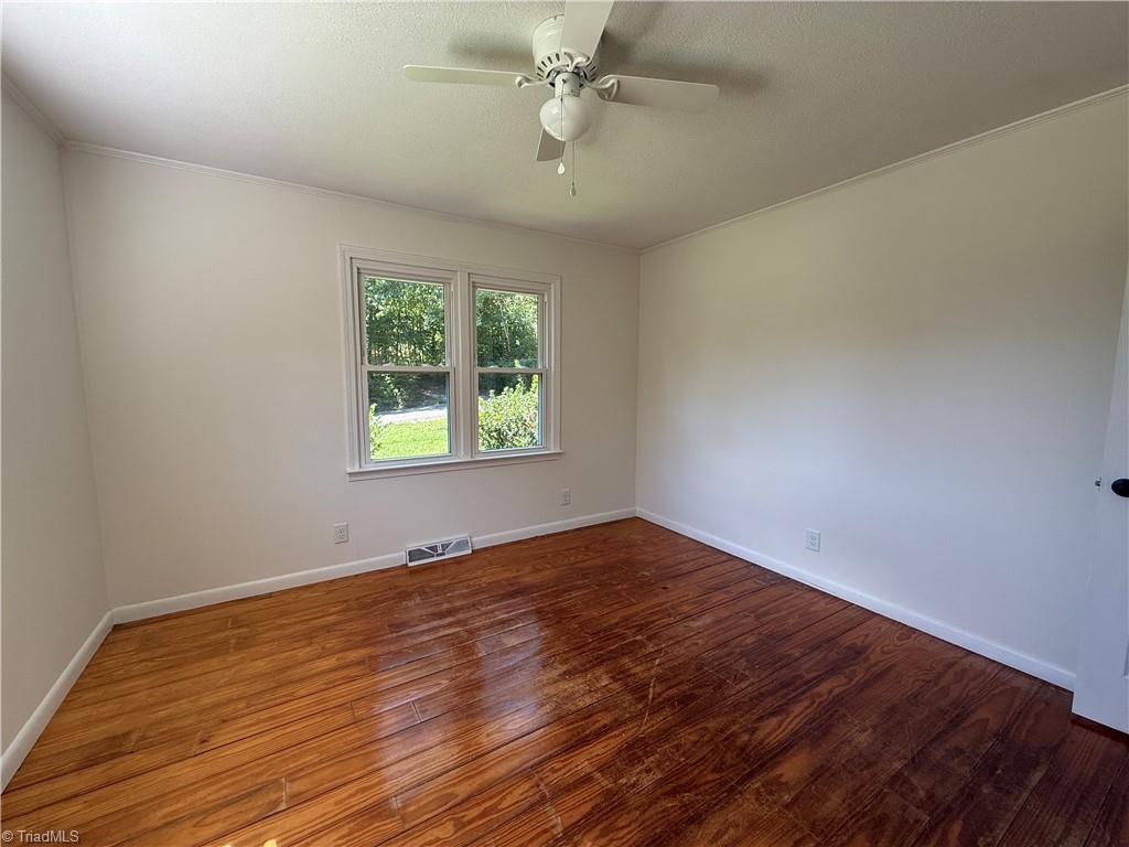 property viewer photo 42