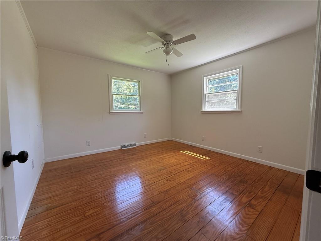 property viewer photo 44
