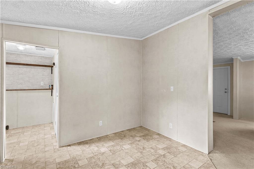 property viewer photo 15