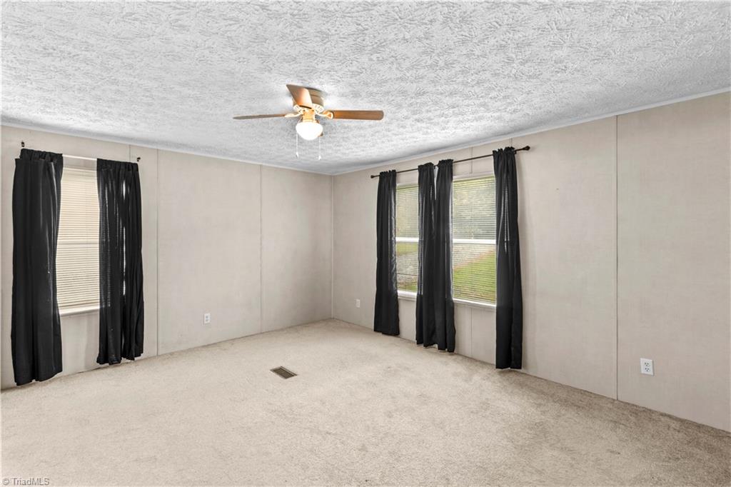 property viewer photo 17