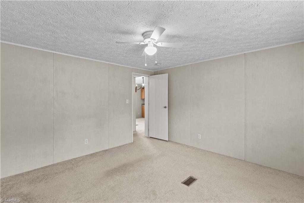 property viewer photo 24