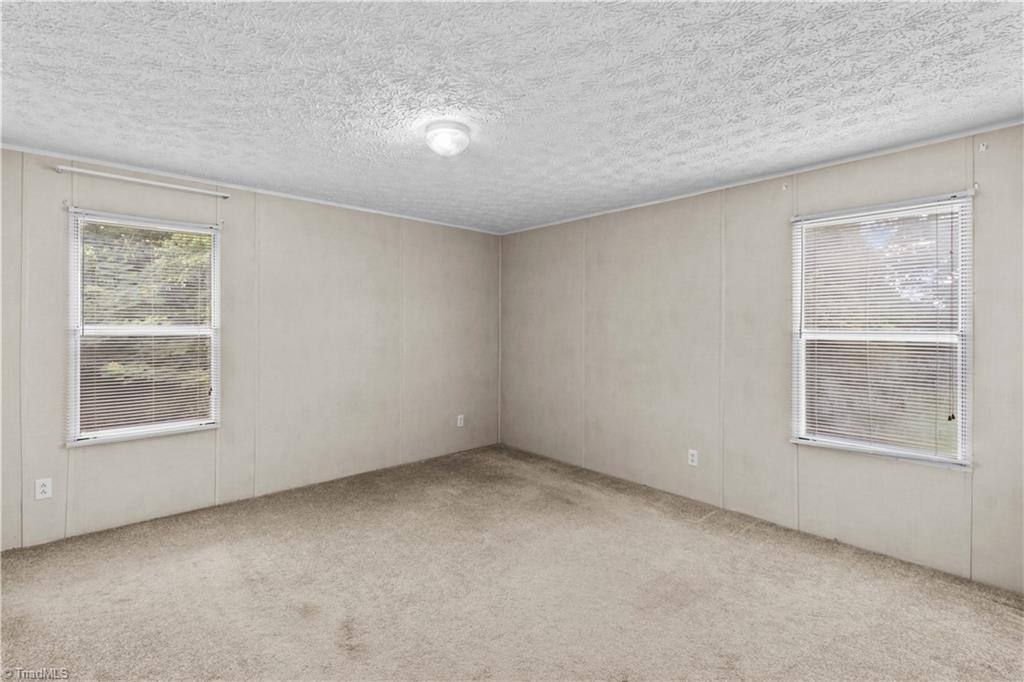 property viewer photo 26