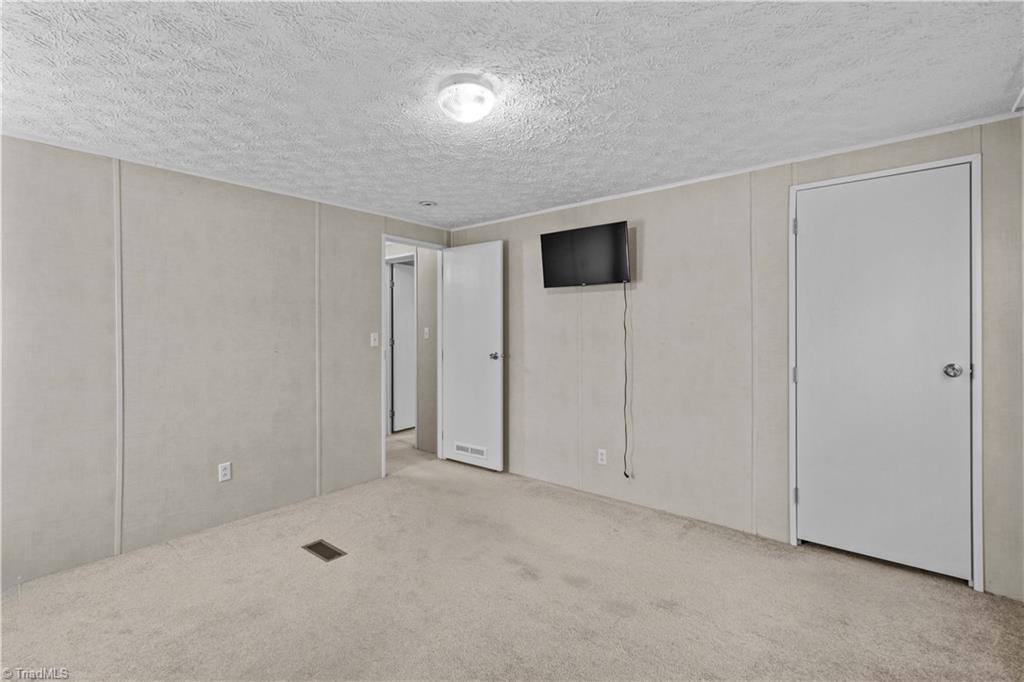 property viewer photo 27
