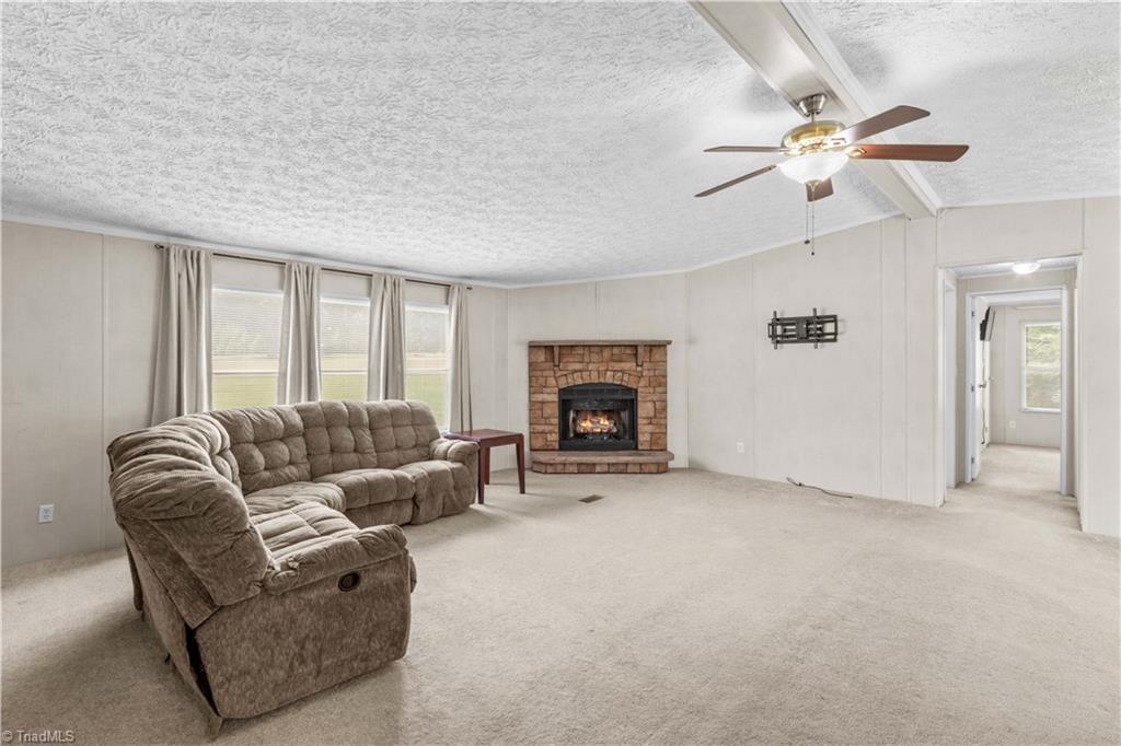 property viewer photo 3