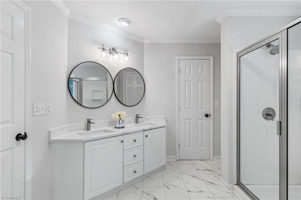 property viewer photo 31