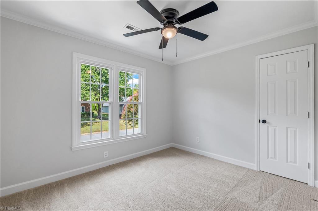 property viewer photo 36
